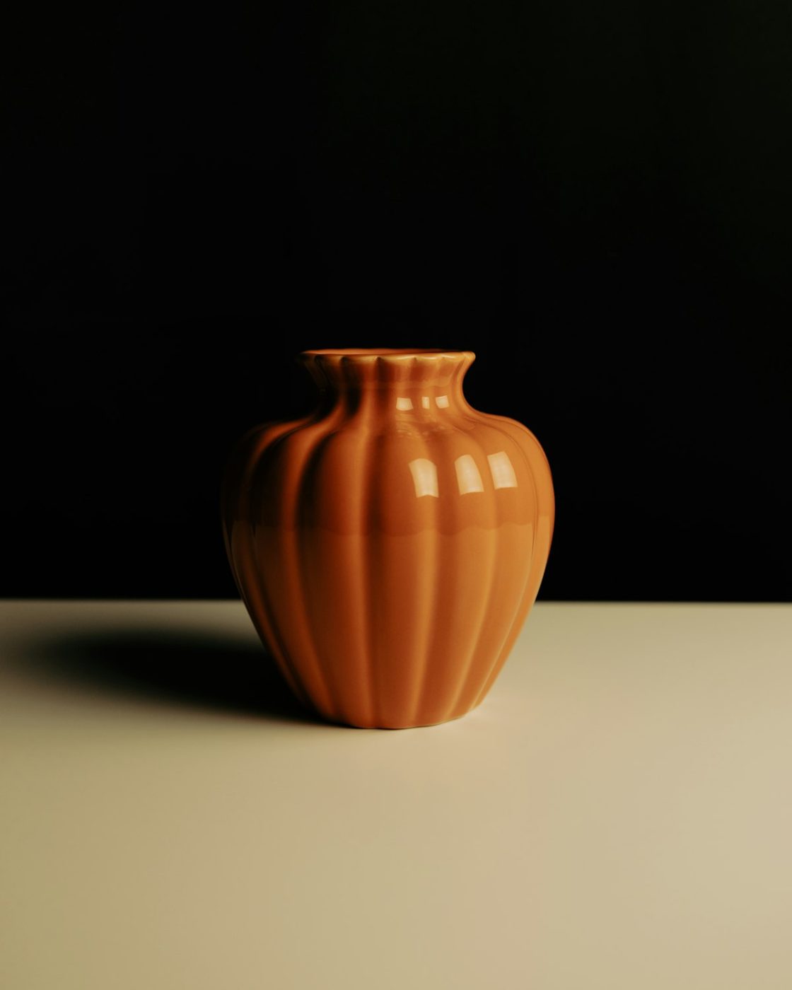 Vase côtelé terracotta